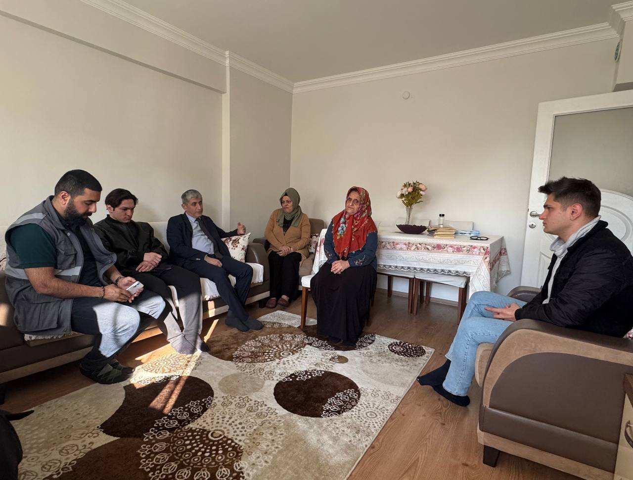 Gazinin ailesini unutmadılar