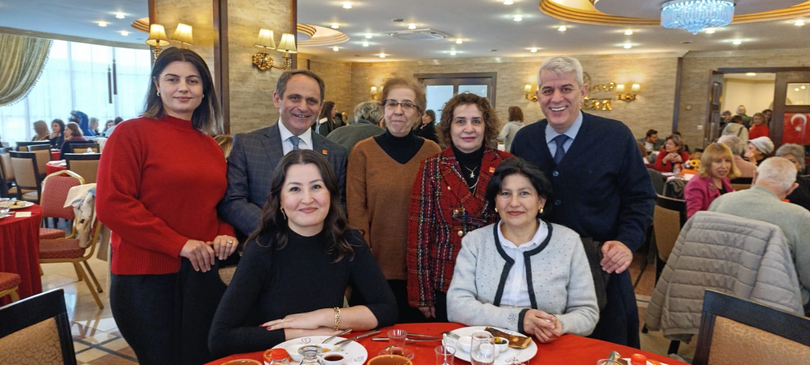 CHP'li kadınlar kahvaltıda buluştu