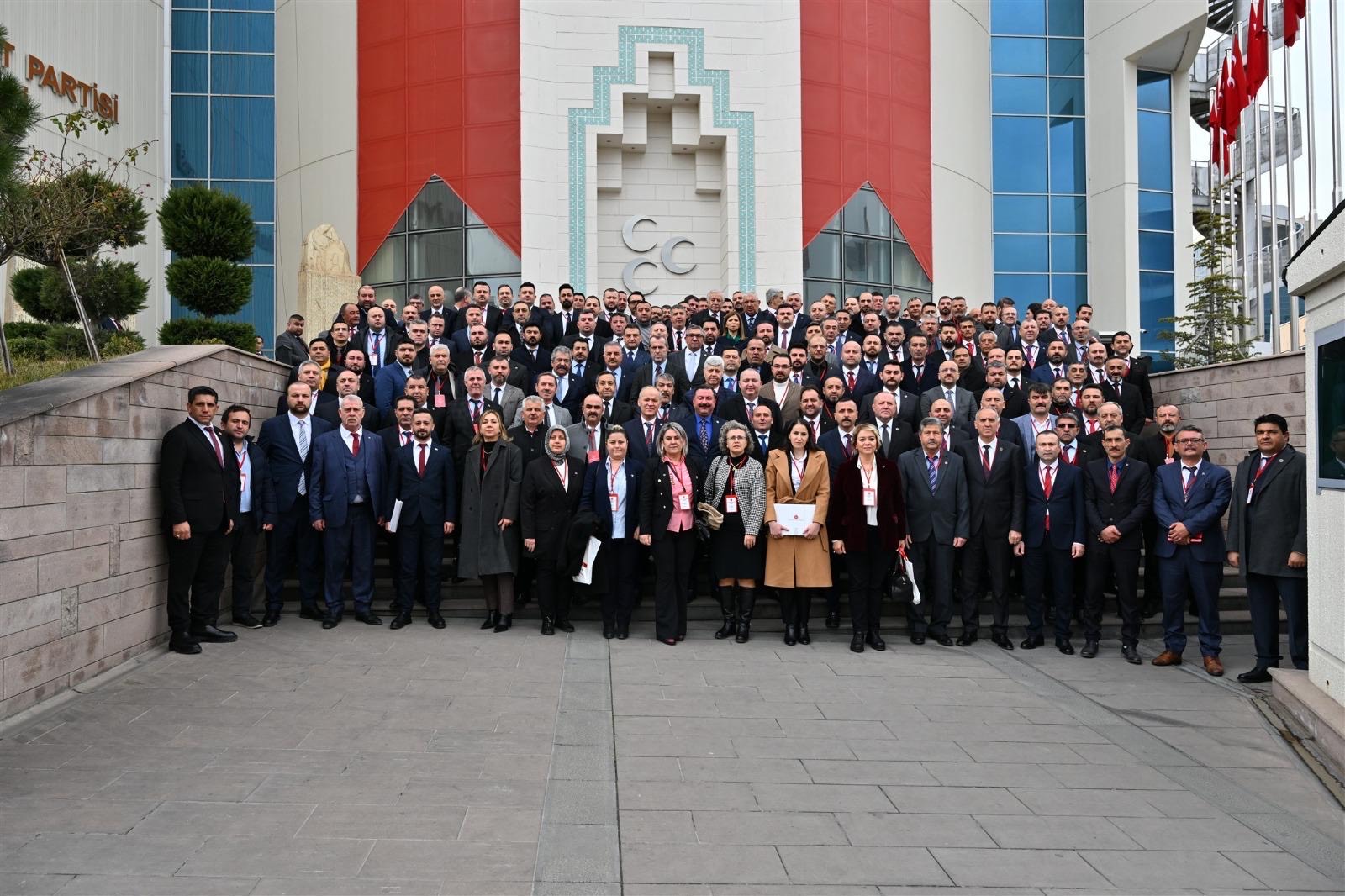 MHP’LİLER ANKARAYA EĞİTİME GİTTİ