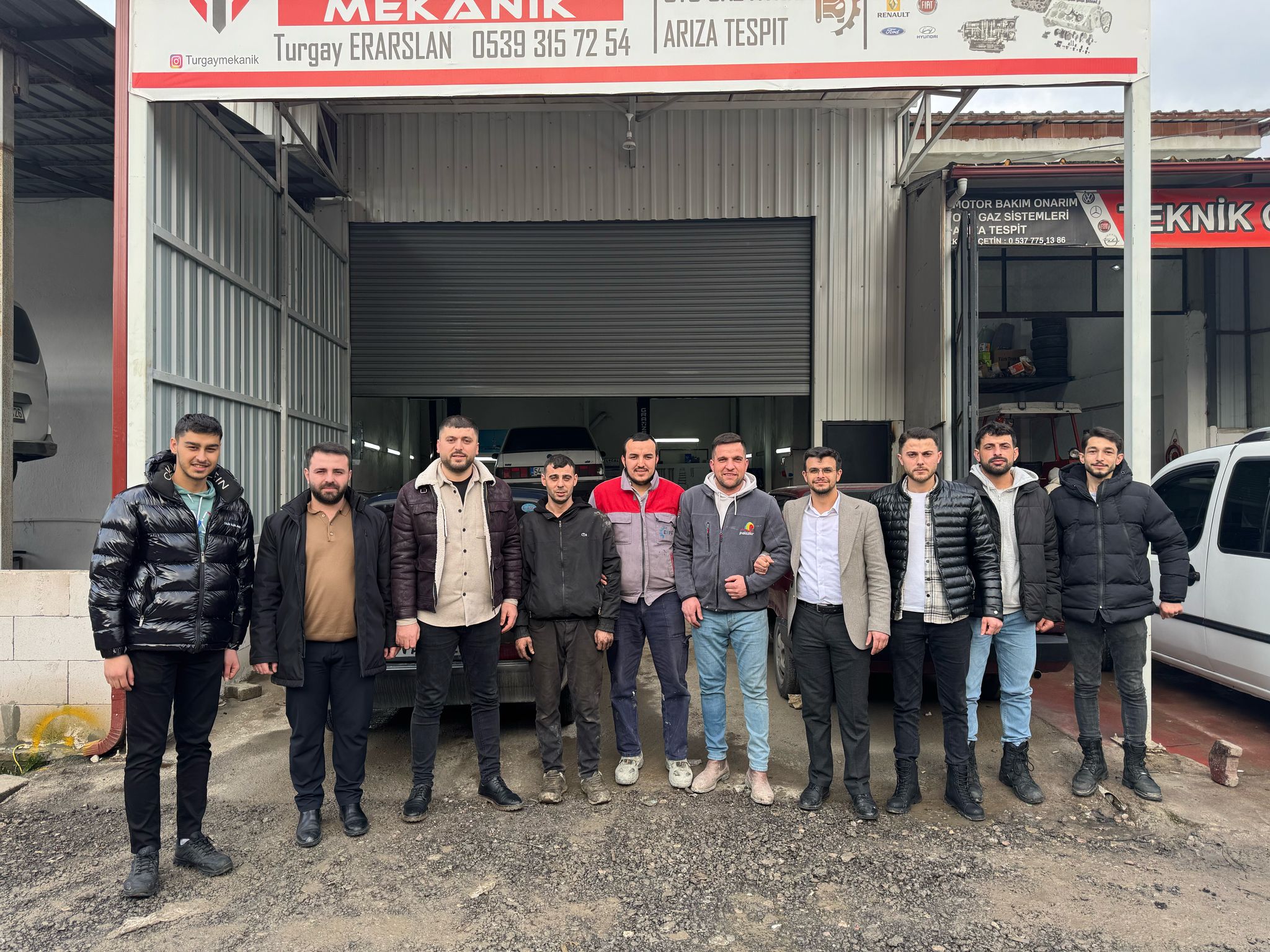 AK Gençler halkla buluşuyor