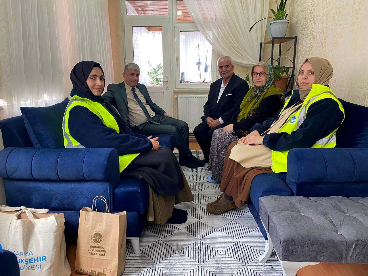 Şehit ailelerini unutmadılar