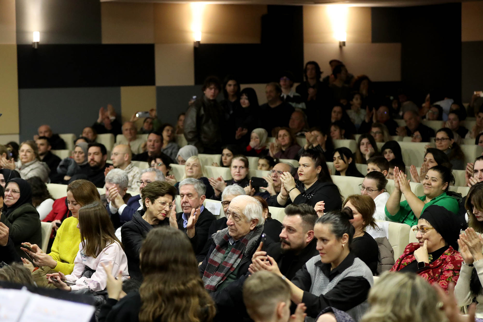 Barış Manço ve Cem Karaca gecesi muhteşemdi