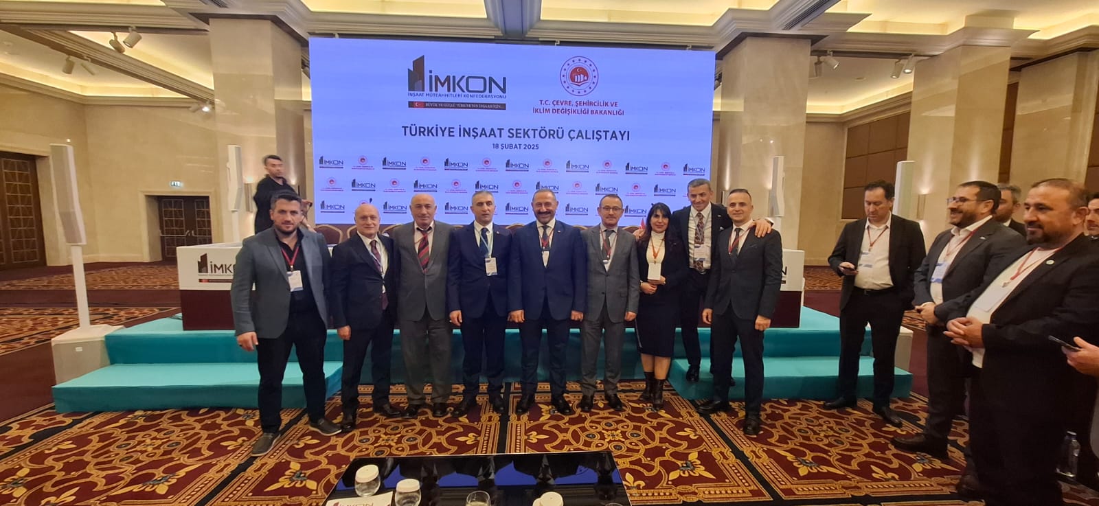 MÜTEAHHİTLER ÇALIŞTAYDAN MUTLU DÖNDÜ