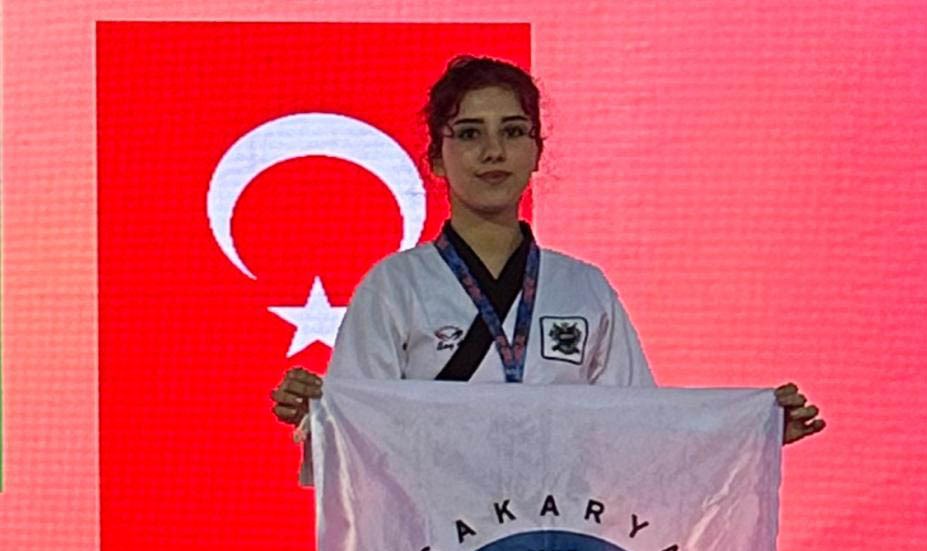 Zeynep Gül gururlandırdı