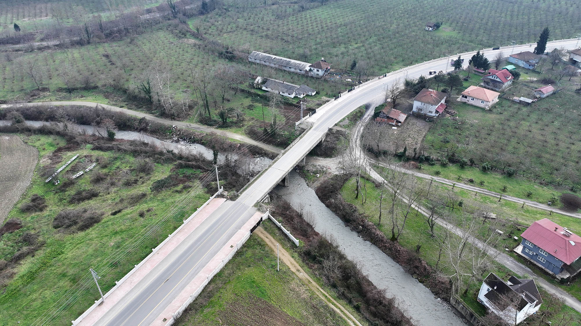Kanlıçay Deresine yeni köprü yapılacak