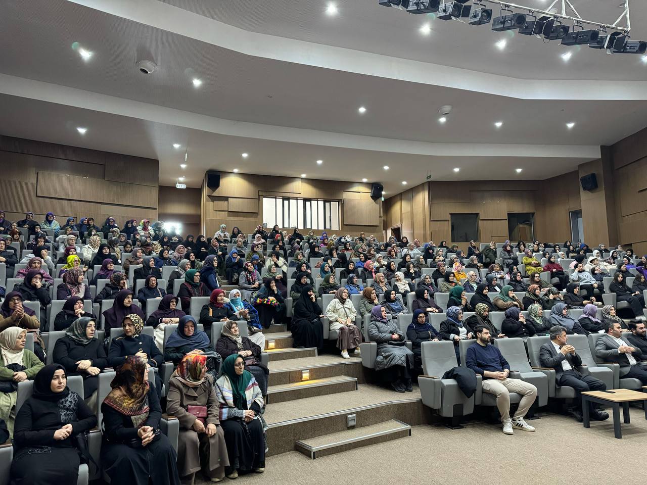 Yeryüzünde iyilik hakim oluncaya kadar çalışacağız