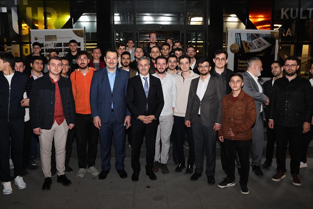 Gençlerden Soru Yağmuru
