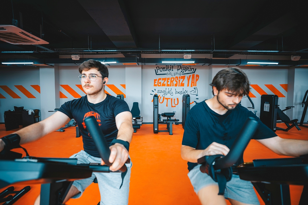 SUBÜ’nün yeni fitness salonu hizmete açıldı