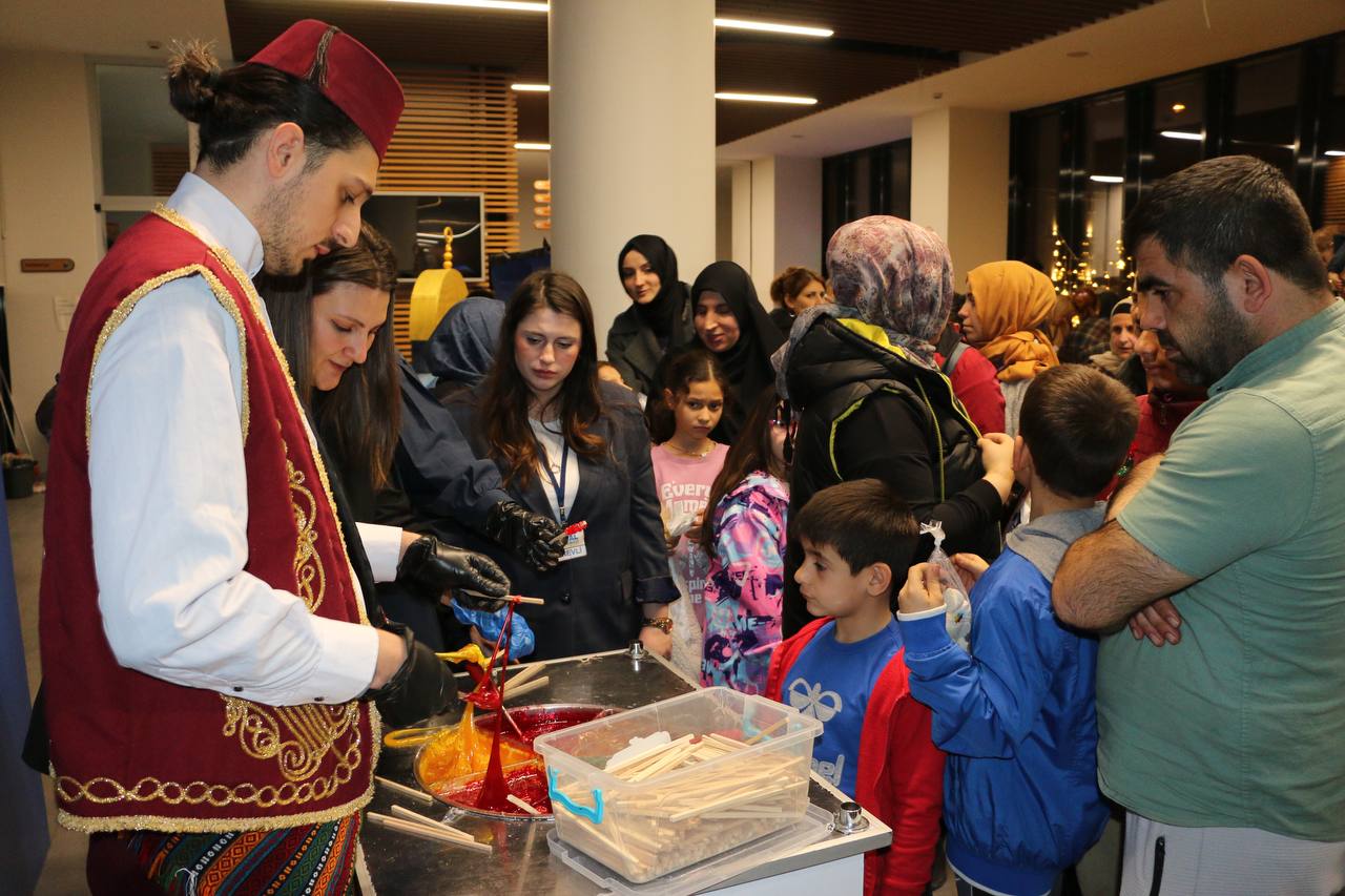 Çocuklara rengarenk Ramazan şenliği