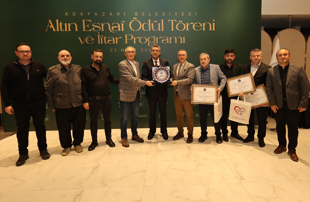 Altın Esnaflar Belgelerini Aldı