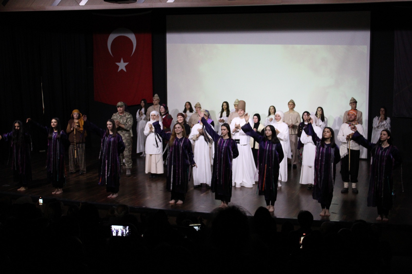 Çanakkale gösterisi duygulandırdı