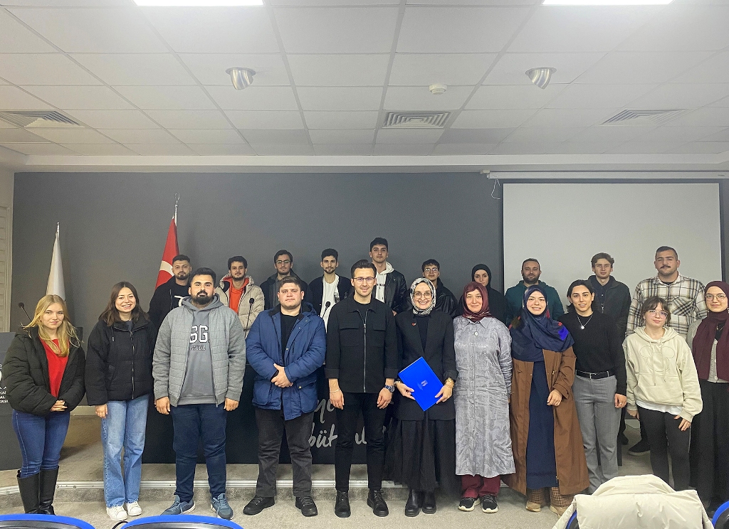 Zor insanlarla kolay iletişimin yolları konuşuldu