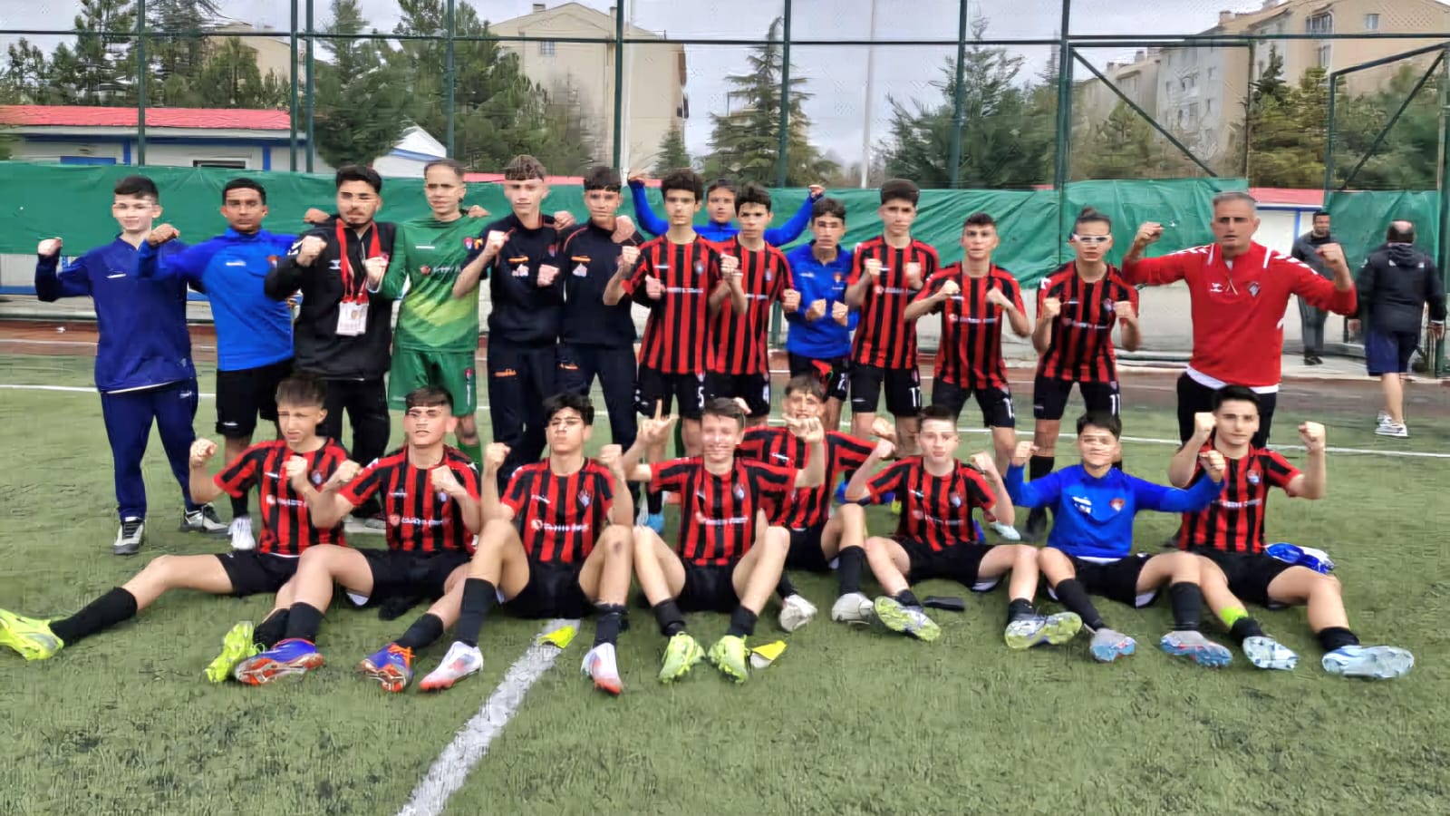 Erenler54 SK U14 Takımı yarı finalde