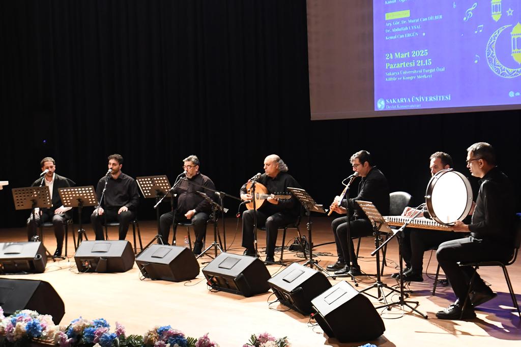 Ramazan İlahileri Konseri mest etti