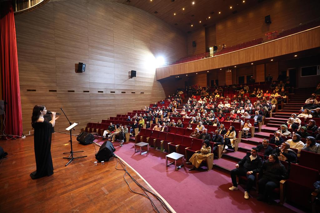 Bozkırın Tezenesi Serdivan’da Türkülerle Anıldı