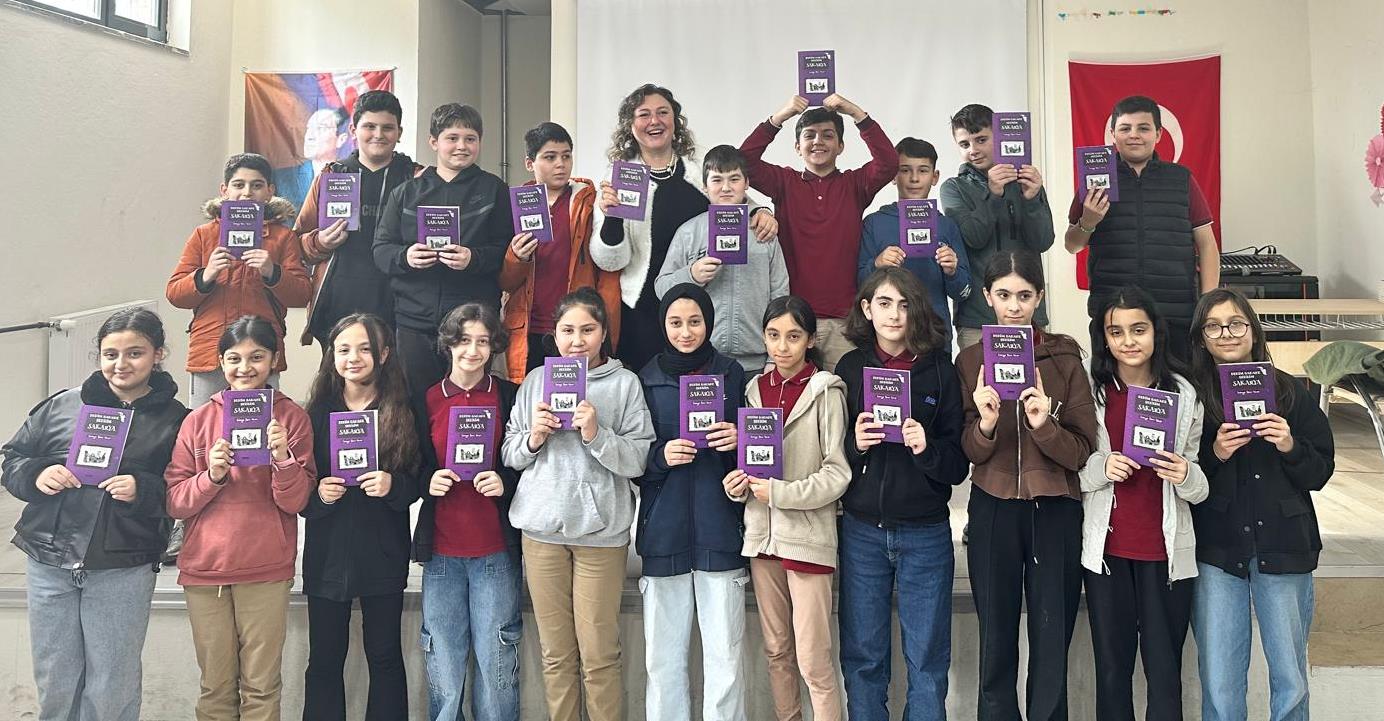 Süreyya Öğretmenin İmza Günü Heyecanı