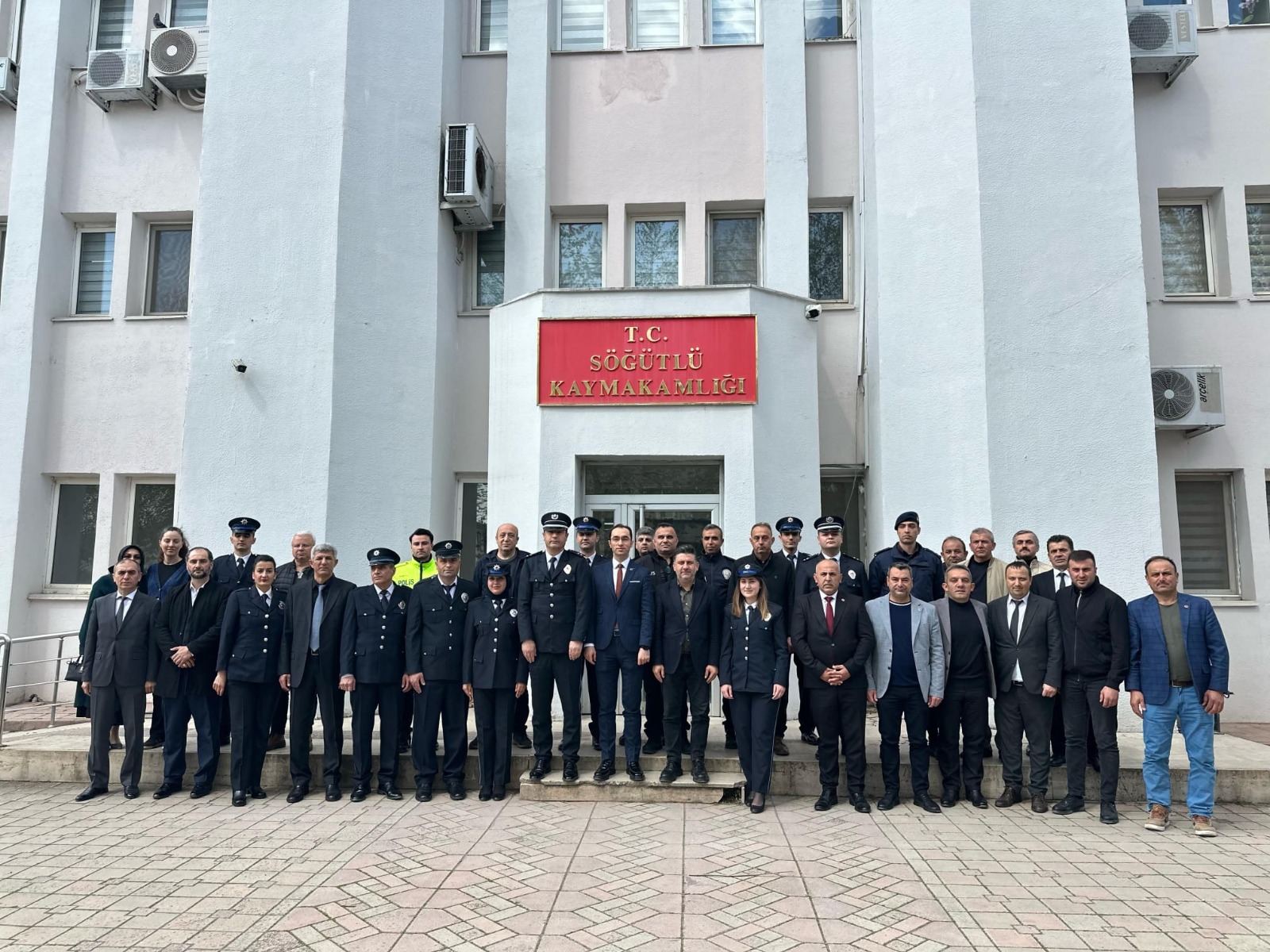 Polis Teşkilatımıza Güveniyoruz