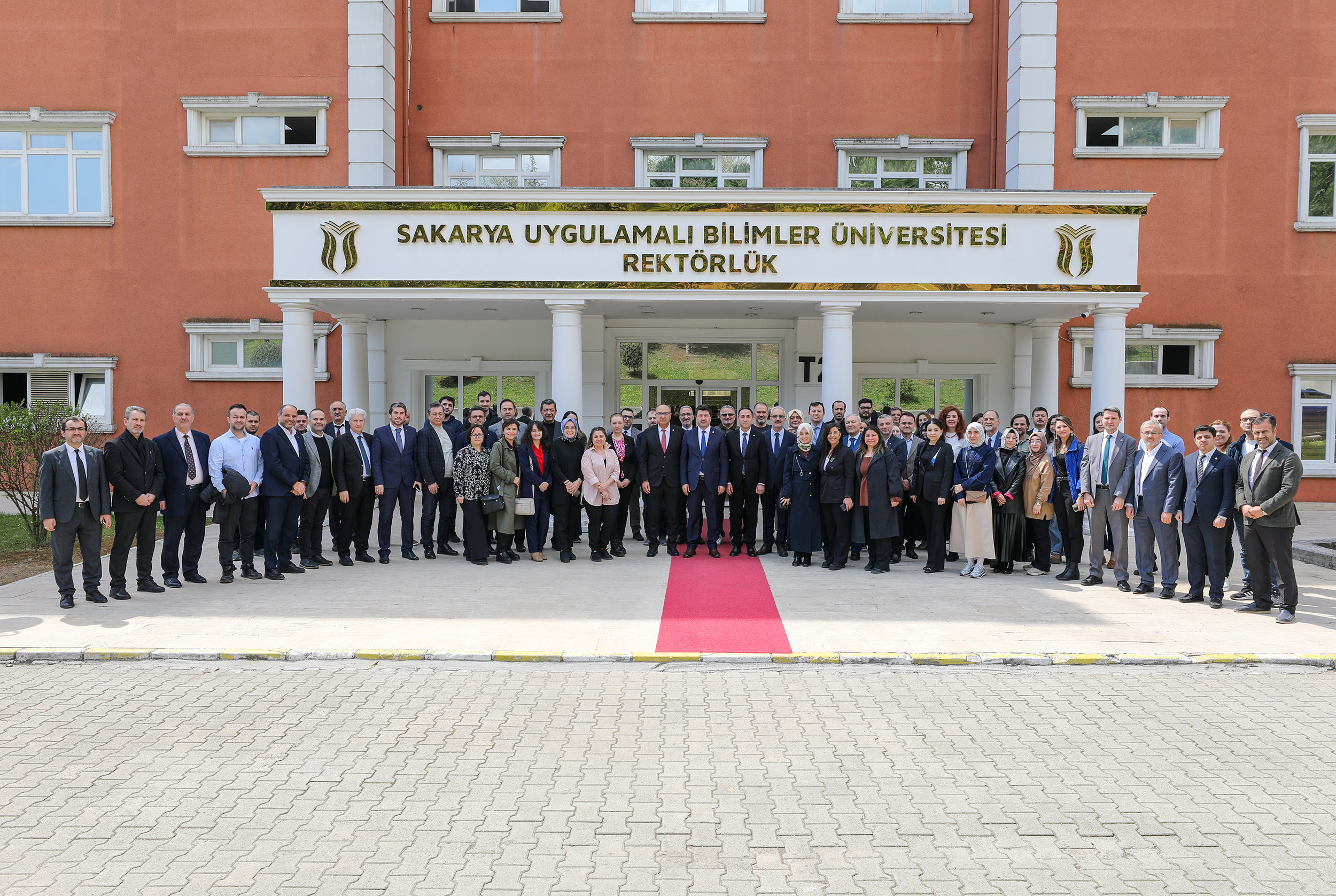 SUBÜ'den tam kurumsal akreditasyon