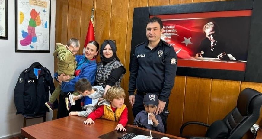 Polis özel çocukları mutlu etti
