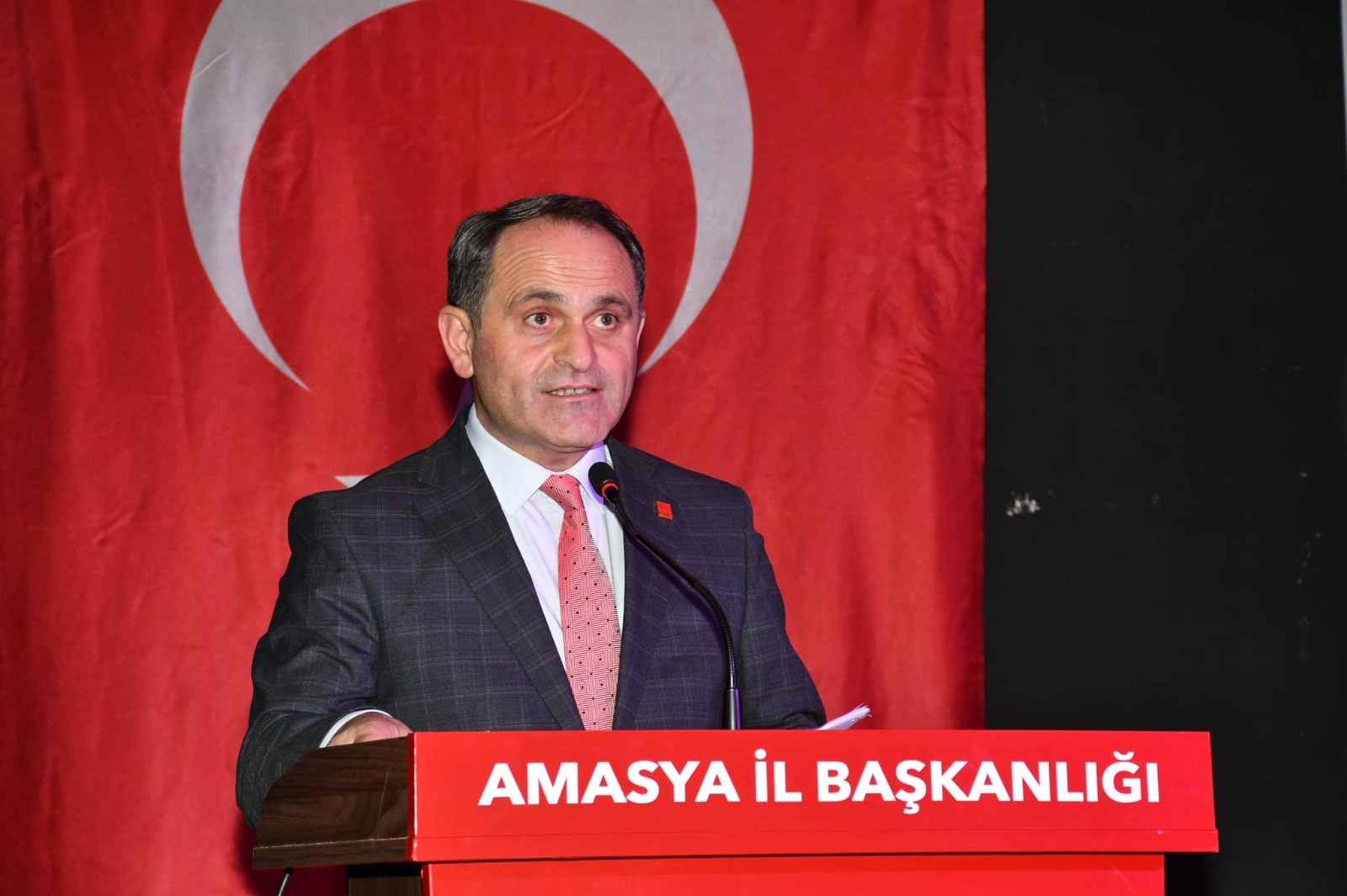 Özgür Özel'e saldırı tepkisi
