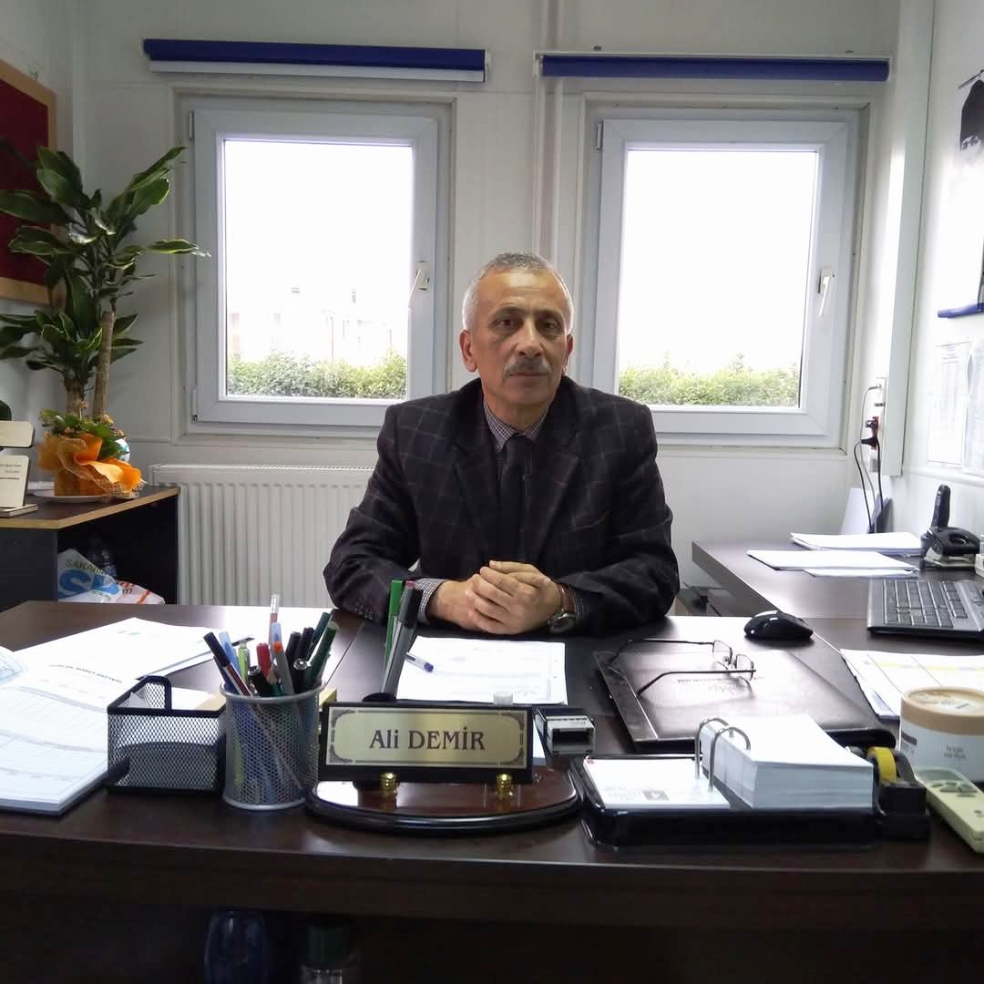 Arifiye Öğretmen Lisesi Mezunları Yasta
