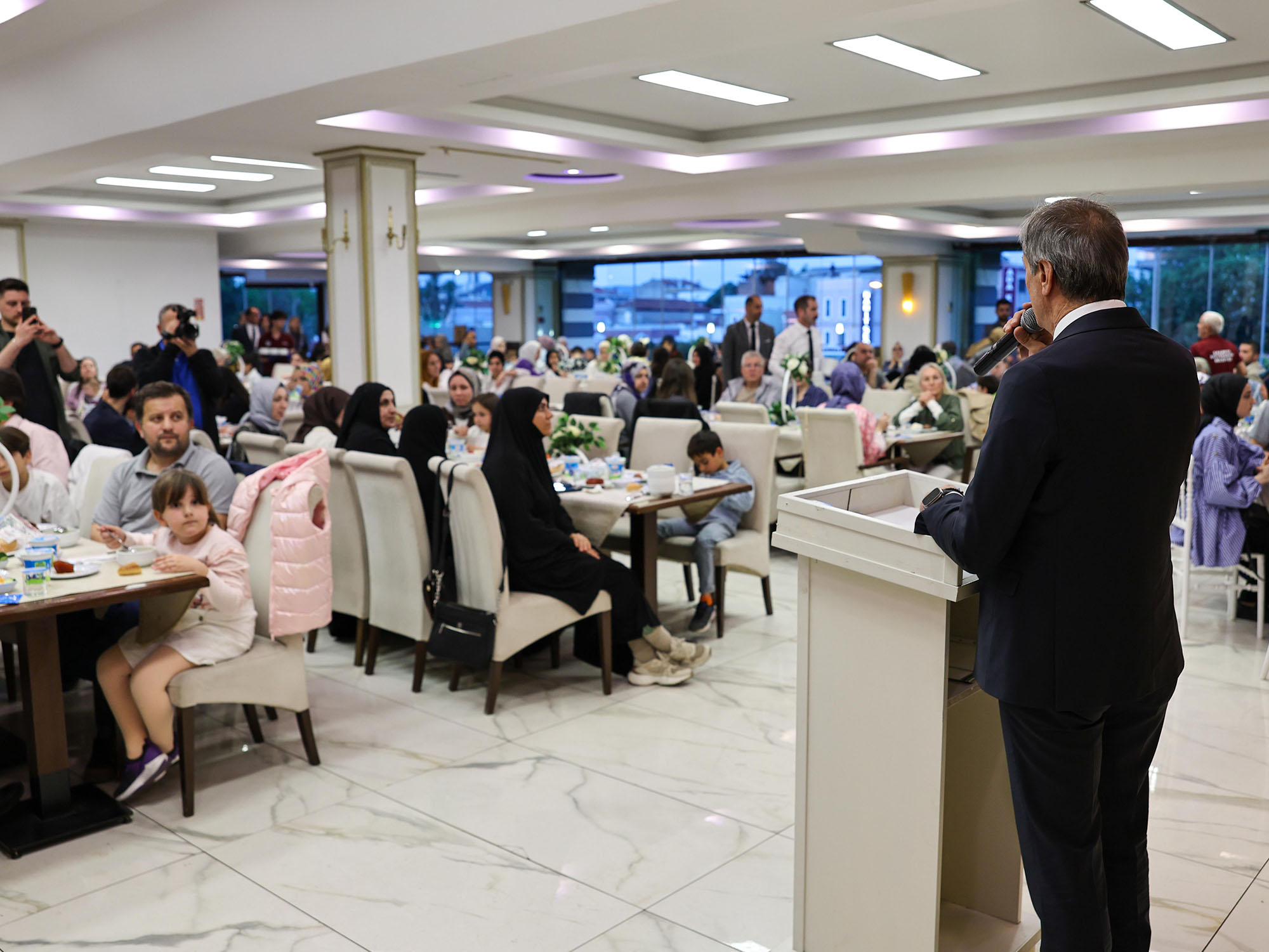 O ürünlere Demokrasi Meydanı’ndan ulaşılacak