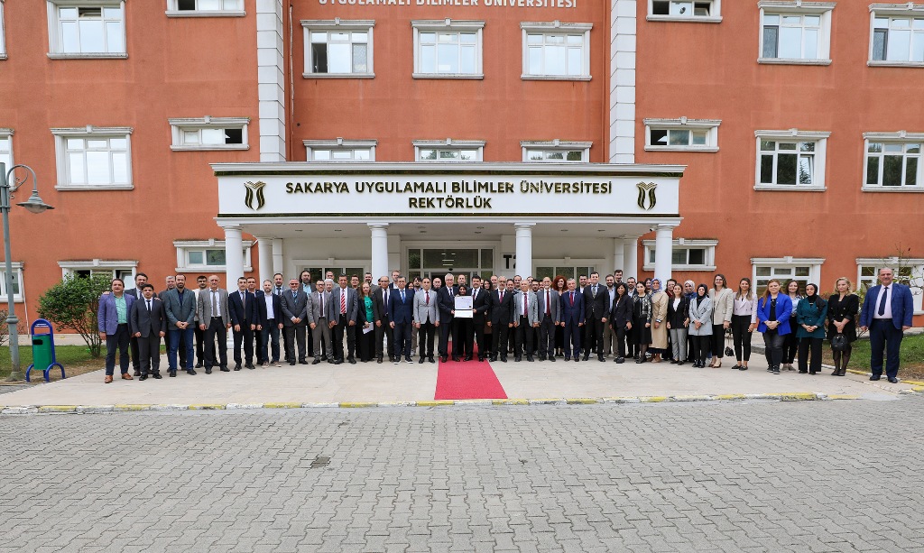 SUBÜ YÖKAK akreditasyon belgesini aldı