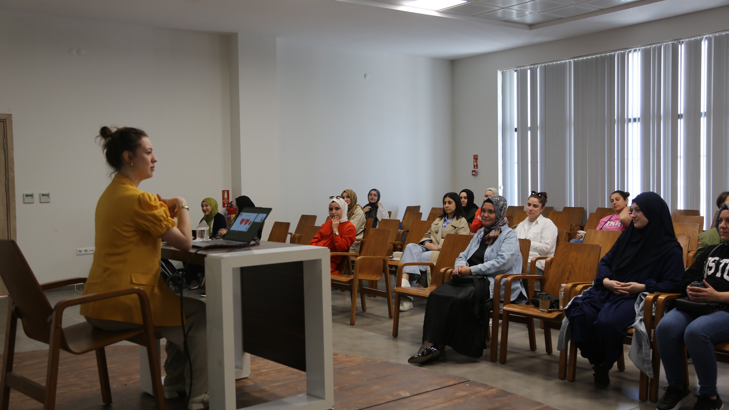 Serdivan’da Aile İçi İletişim Semineri