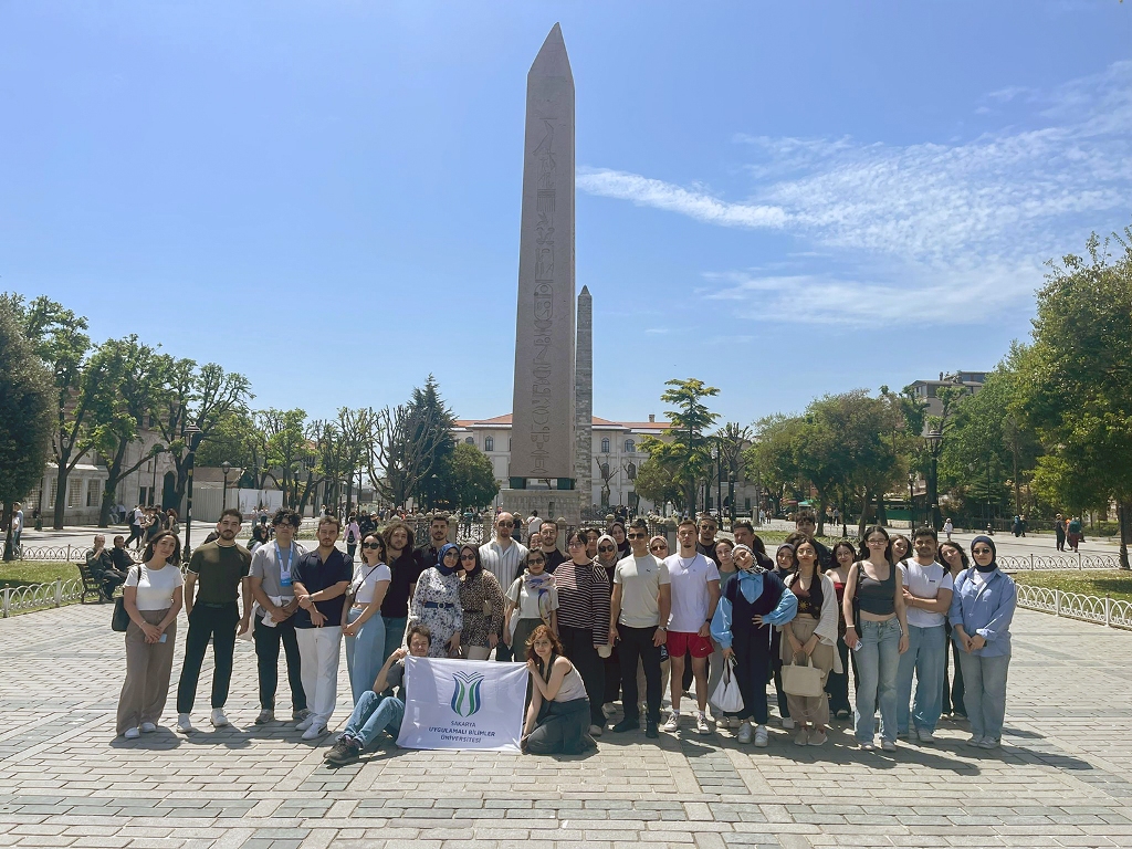 Seyahat ve Rehberlik Topluluğu İstanbul’u keşfetti