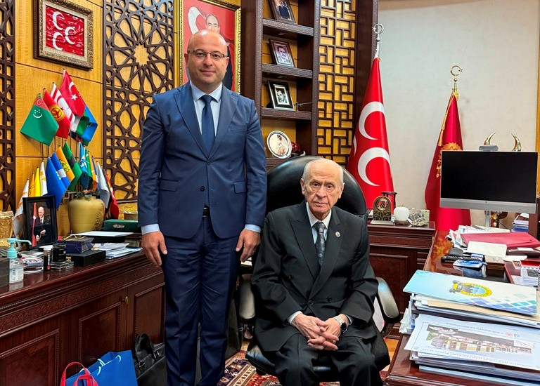 Sakarya'ya Bahçeli'den selam var