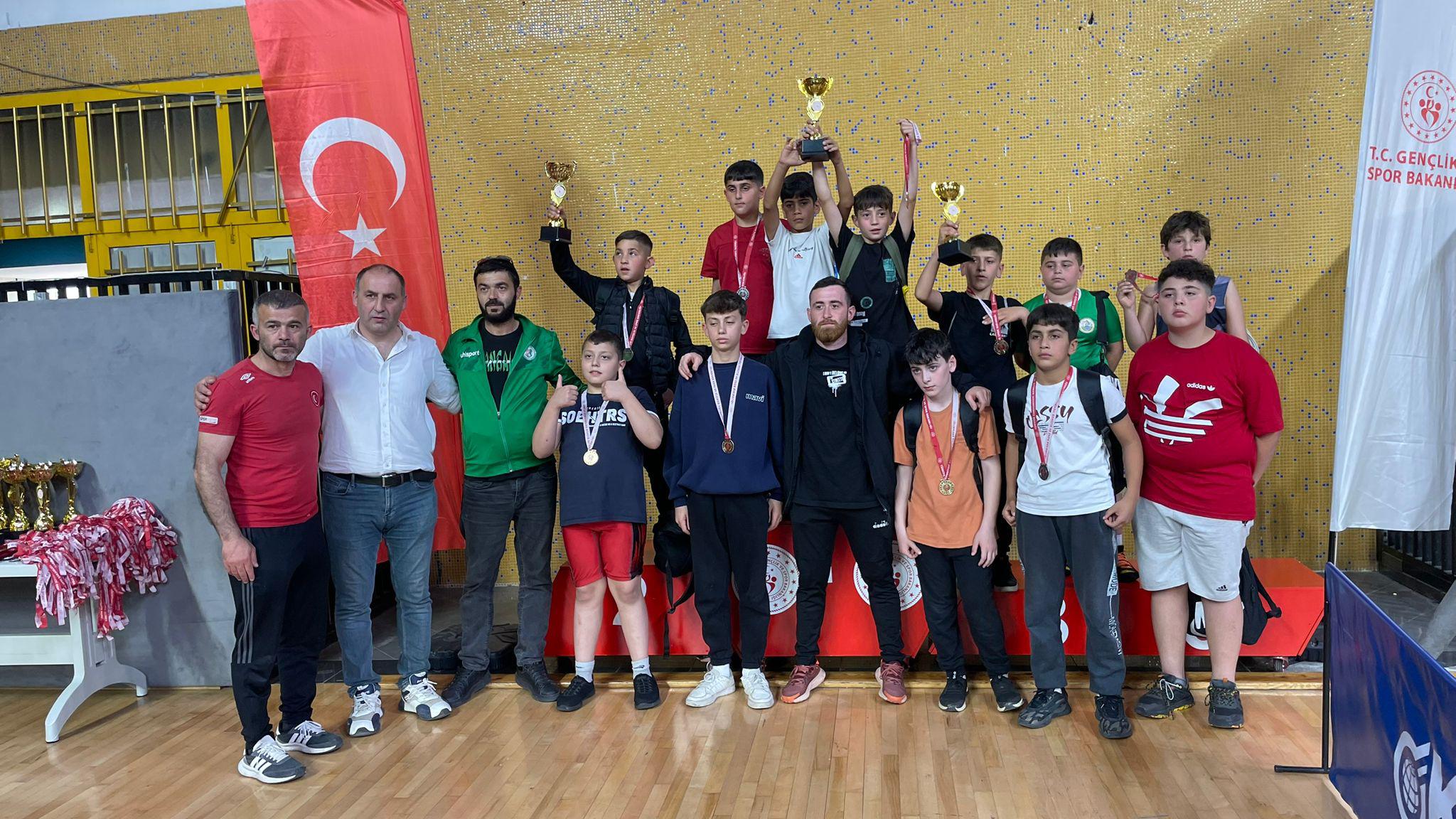 Sapanca Güreş Takımından Büyük Başarı