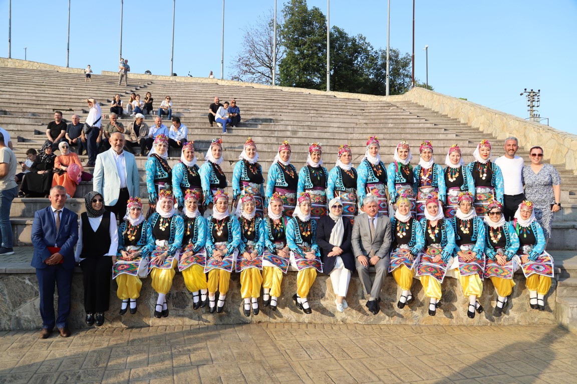 BAYRAKTEPE’DE MAARİF HALK DANSLARI ŞENLİĞİ