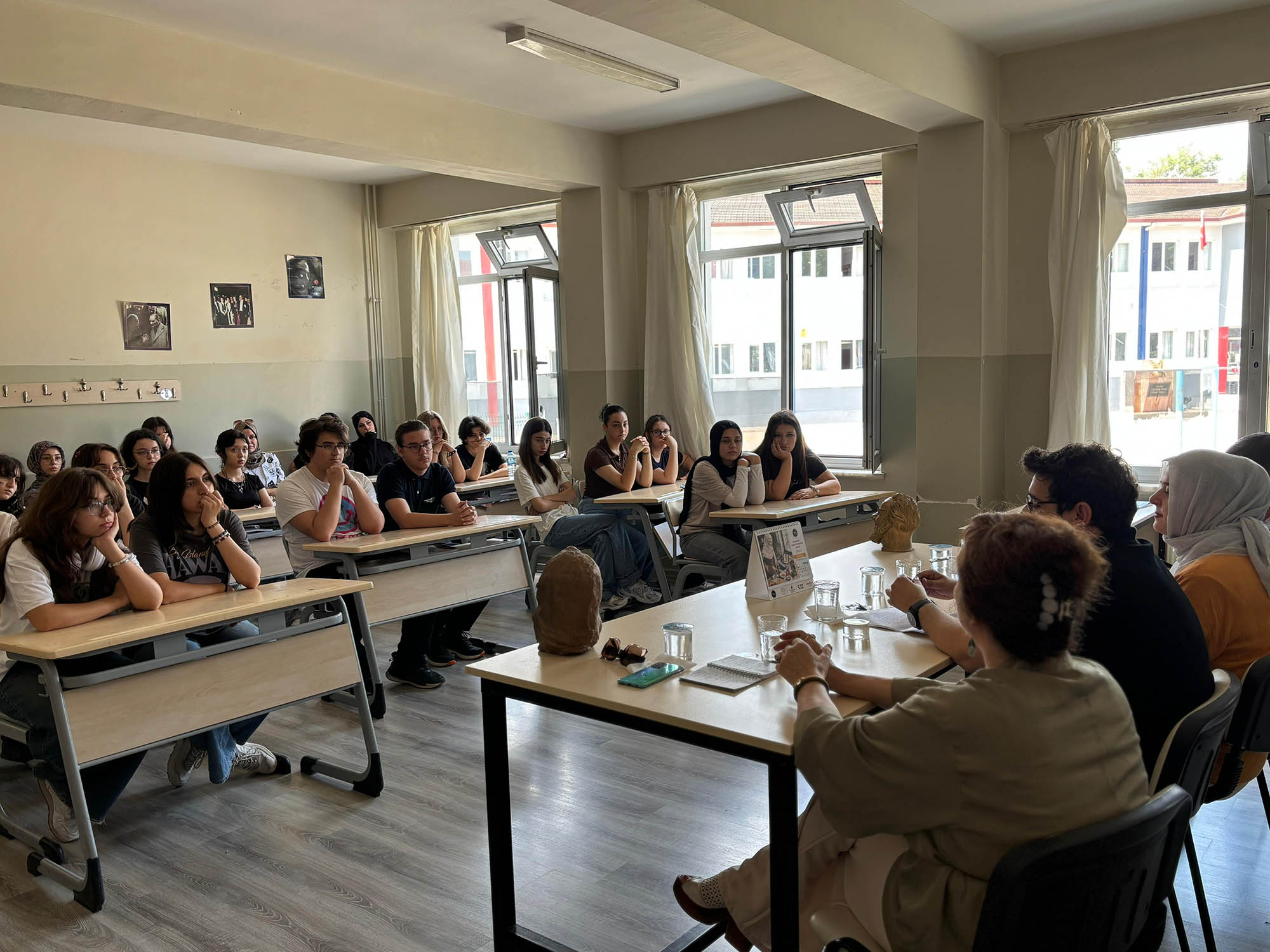 Şiirin en güzel dizeleri liselere taşındı