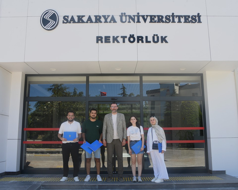 Ödüller Sahiplerini Buldu