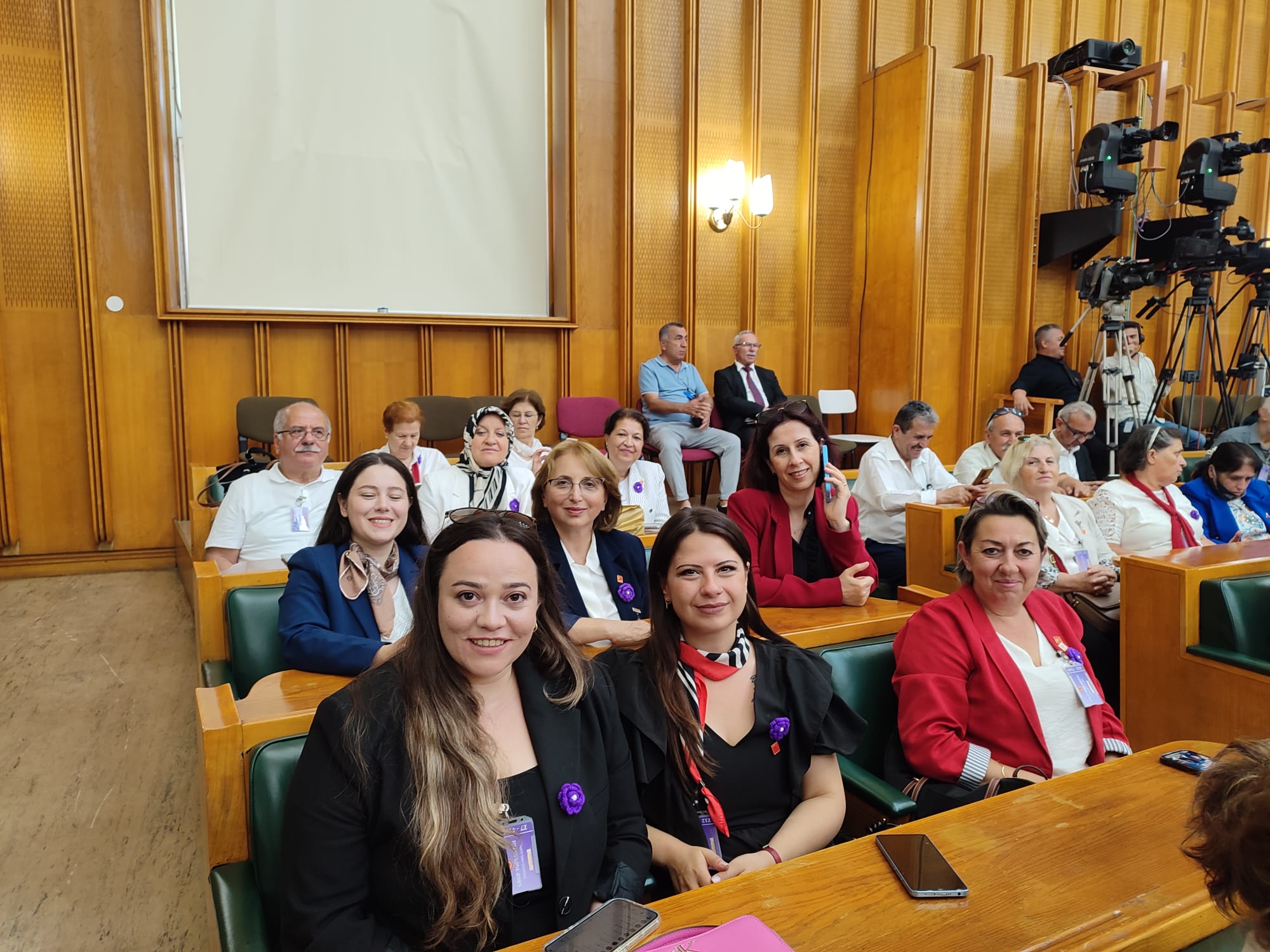 CHP'li kadınlardan destek mesajı
