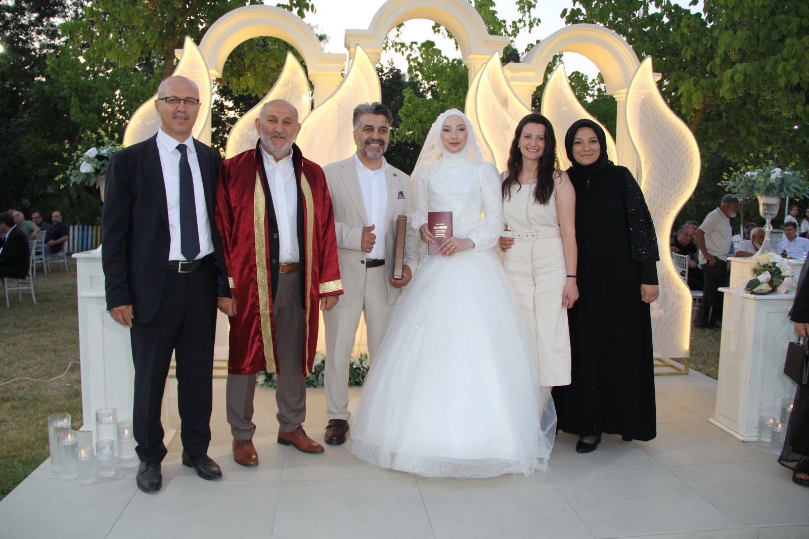 Eğitimcilerden Muhteşem Kır Düğünü