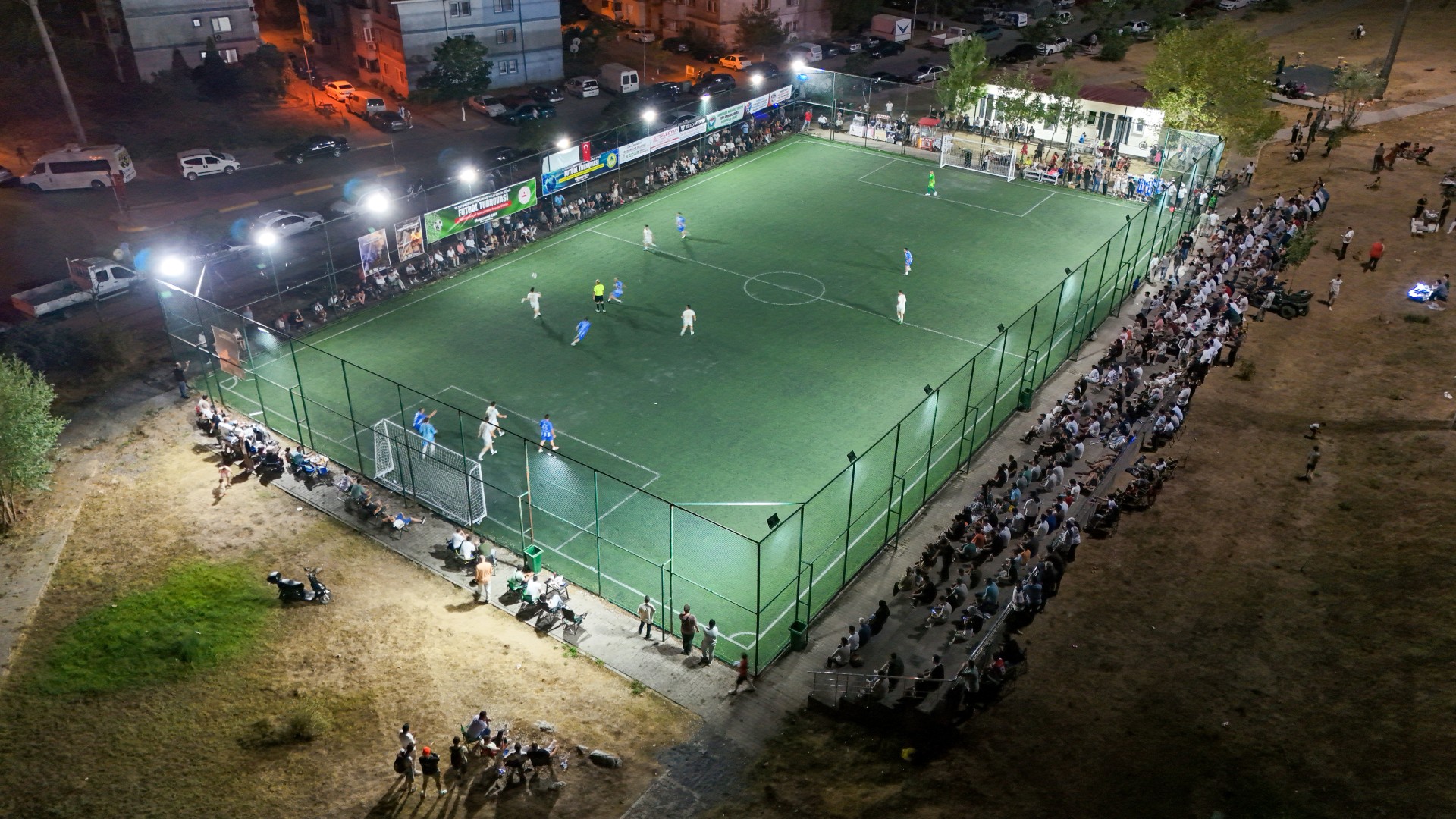 FERİZLİ’DE 15 TEMMUZ FUTBOL TURNUVASI NEFES KESİYOR