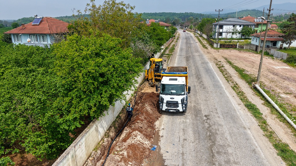 Hendek Uzunçarşı'da sorun çözüldü