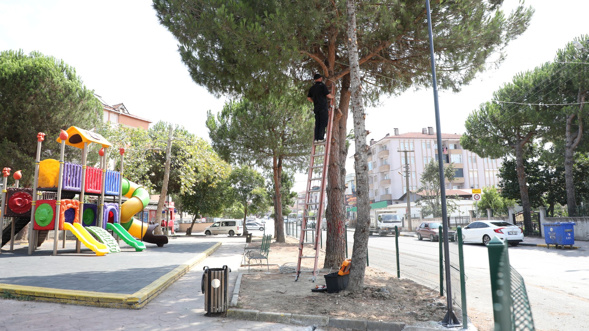 Ferizli'de Vali M. Kıraç Parkı Yenilendi