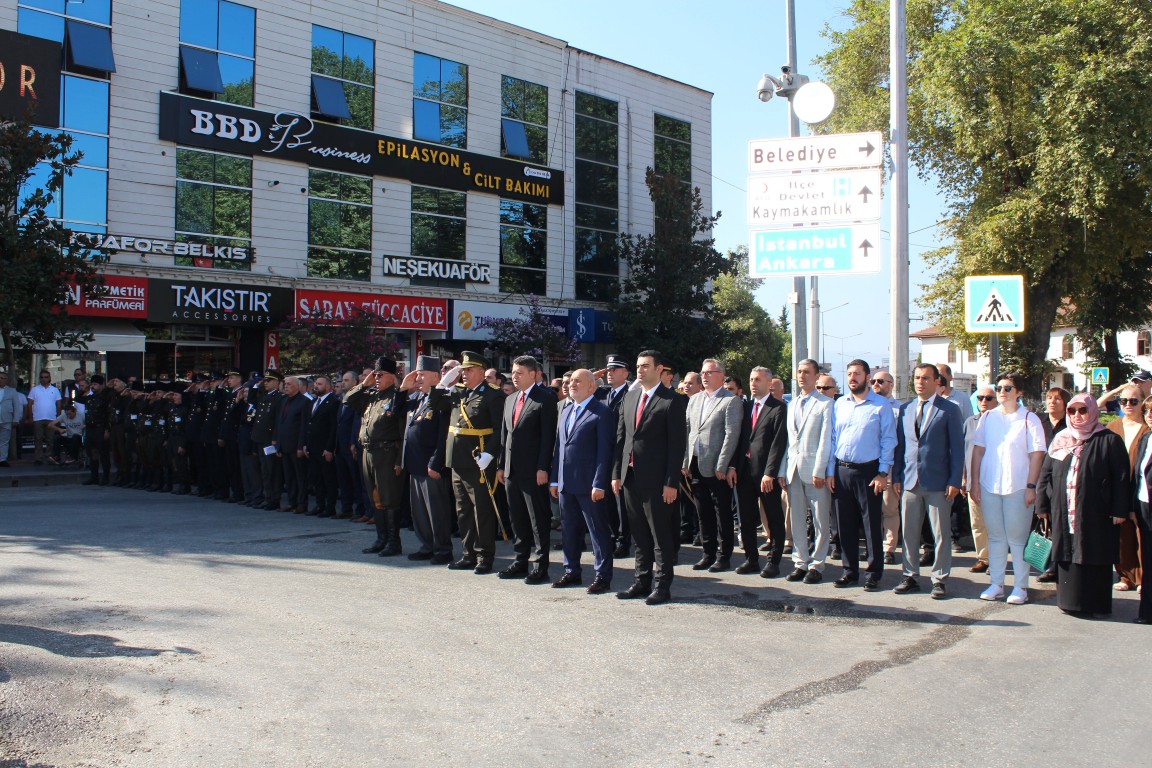 BÜYÜK ZAFERİN 103. YILINDA HENDEK’TE COŞKULU KUTLAMA