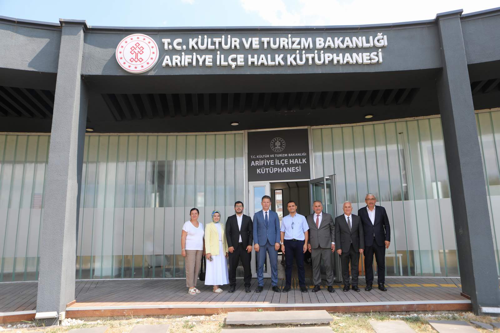 Arifiye İlçe Halk Kütüphanesi Hizmete Girdi