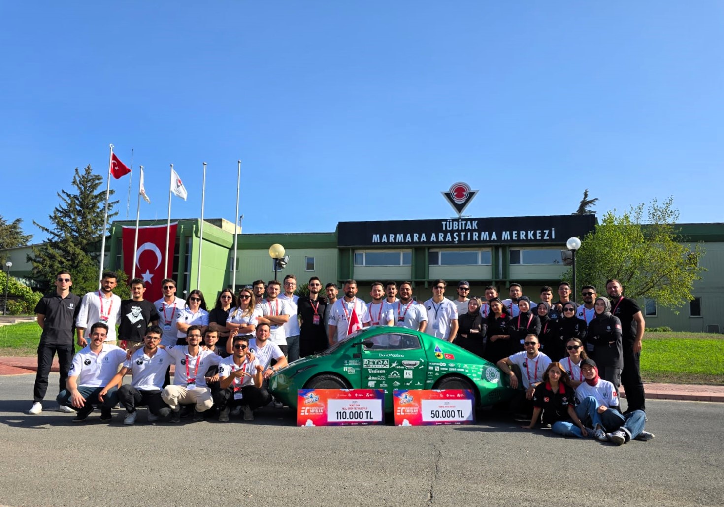 SUBÜ’den elektrikli araç yarışlarında 3 ödül