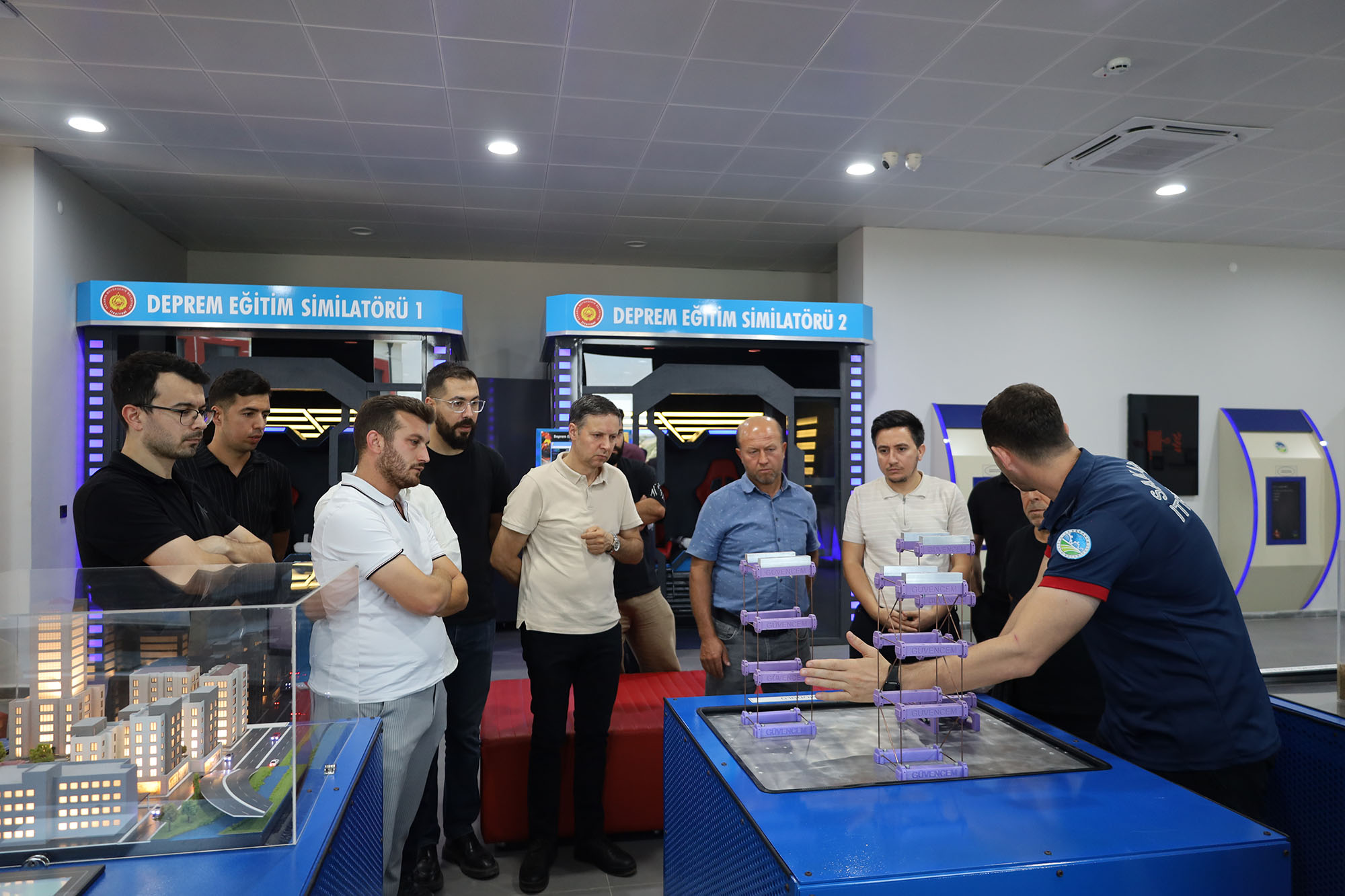 Afetlere karşı simülasyonlu eğitim