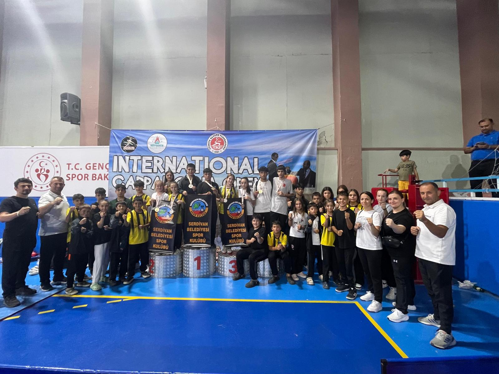 Serdivan'a madalya yağdı