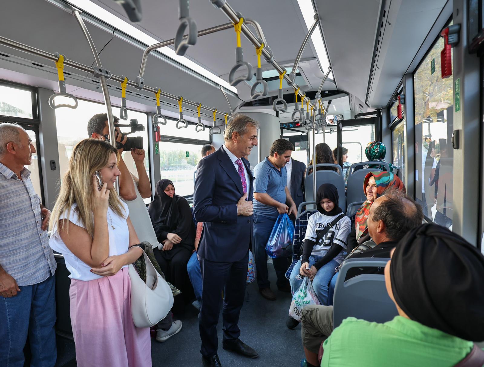 Metrobüs yolu genişledi