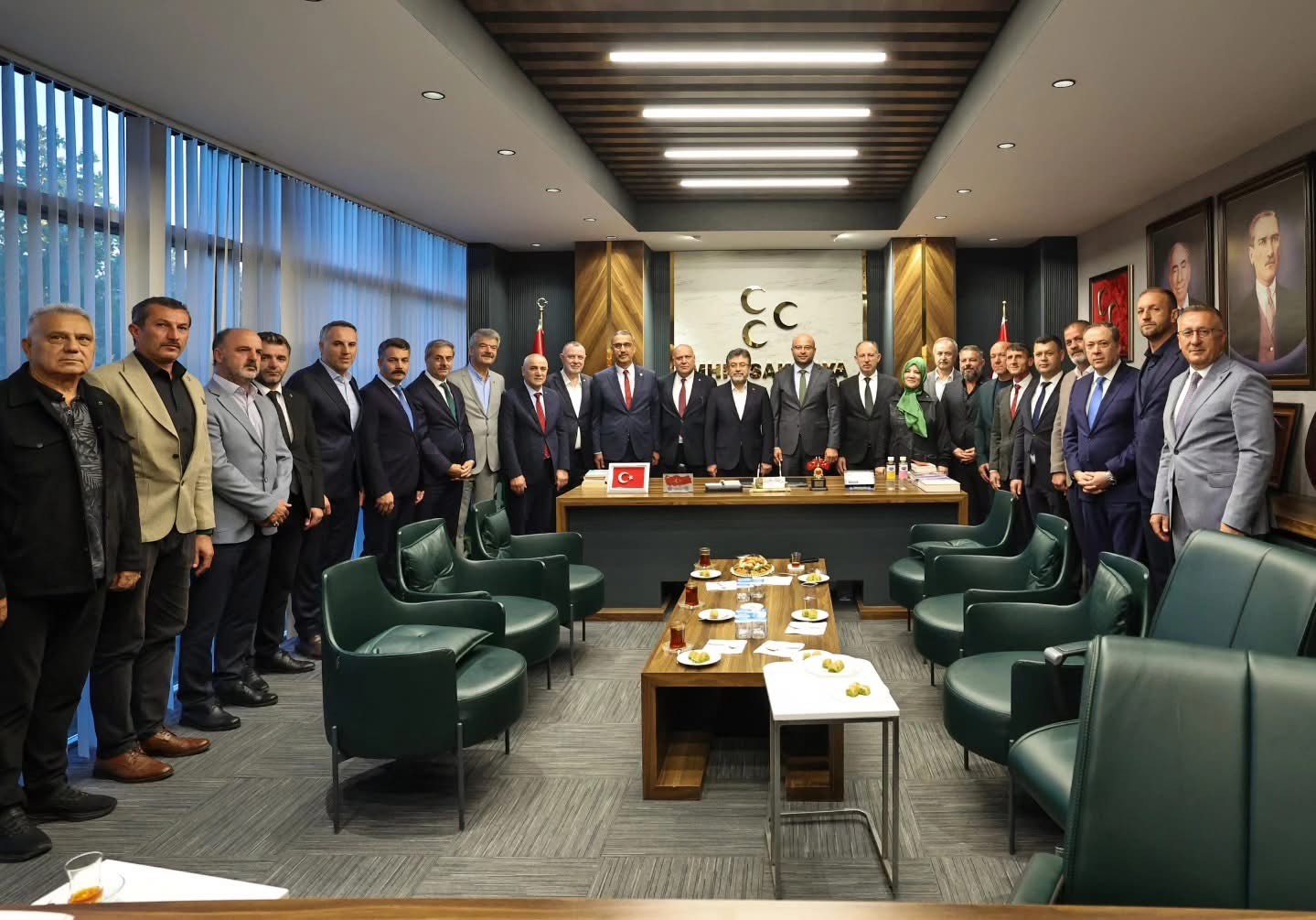 Bakan Yumaklı MHP Sakarya'yı ziyaret etti