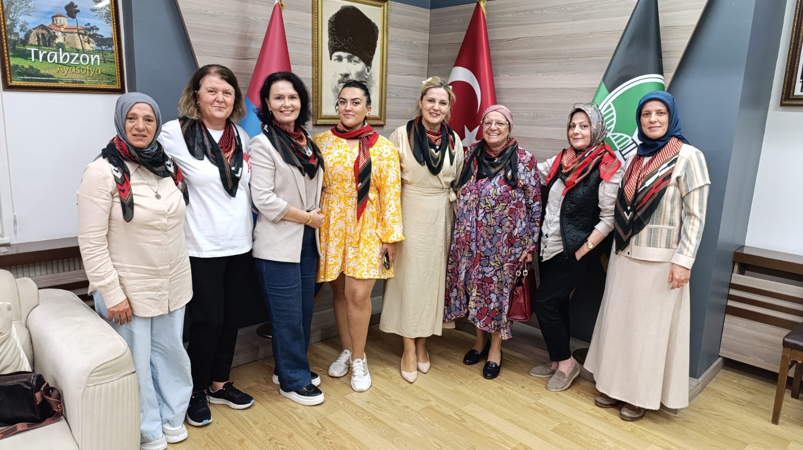 Trabzonlu kadınlar dikkat çekti