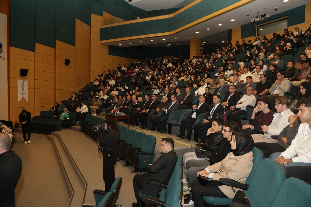 Başkan Altuğ gençlerle buluştu