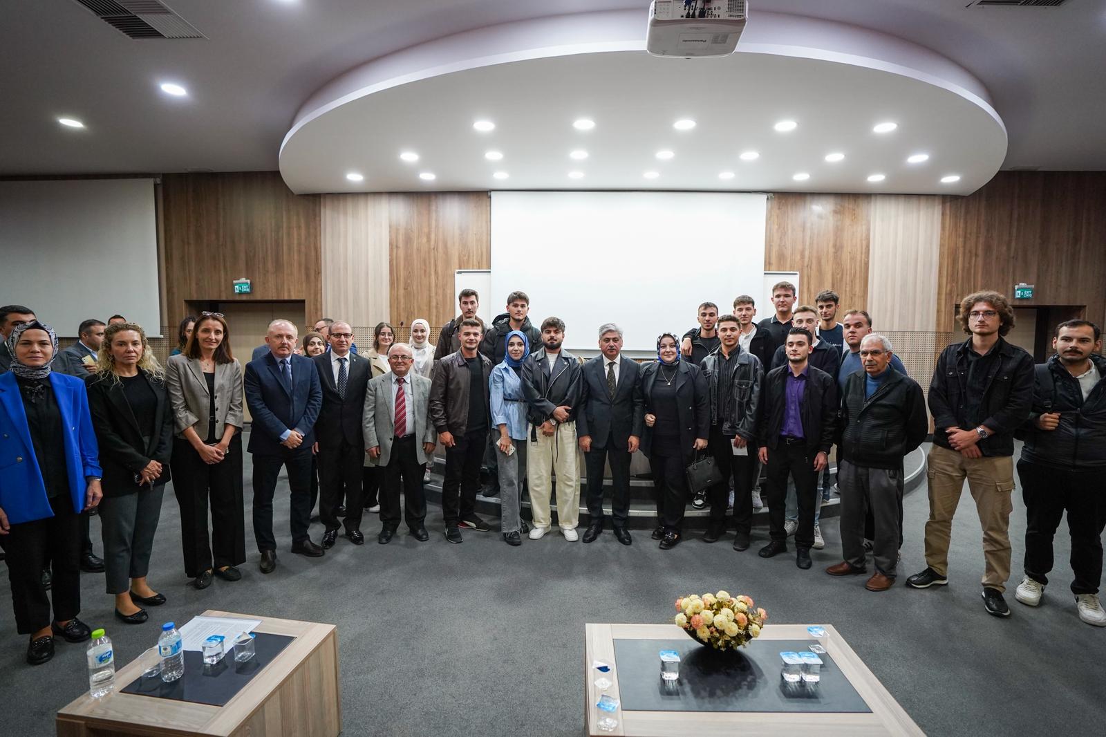 İlk ders Sakarya Valisinden