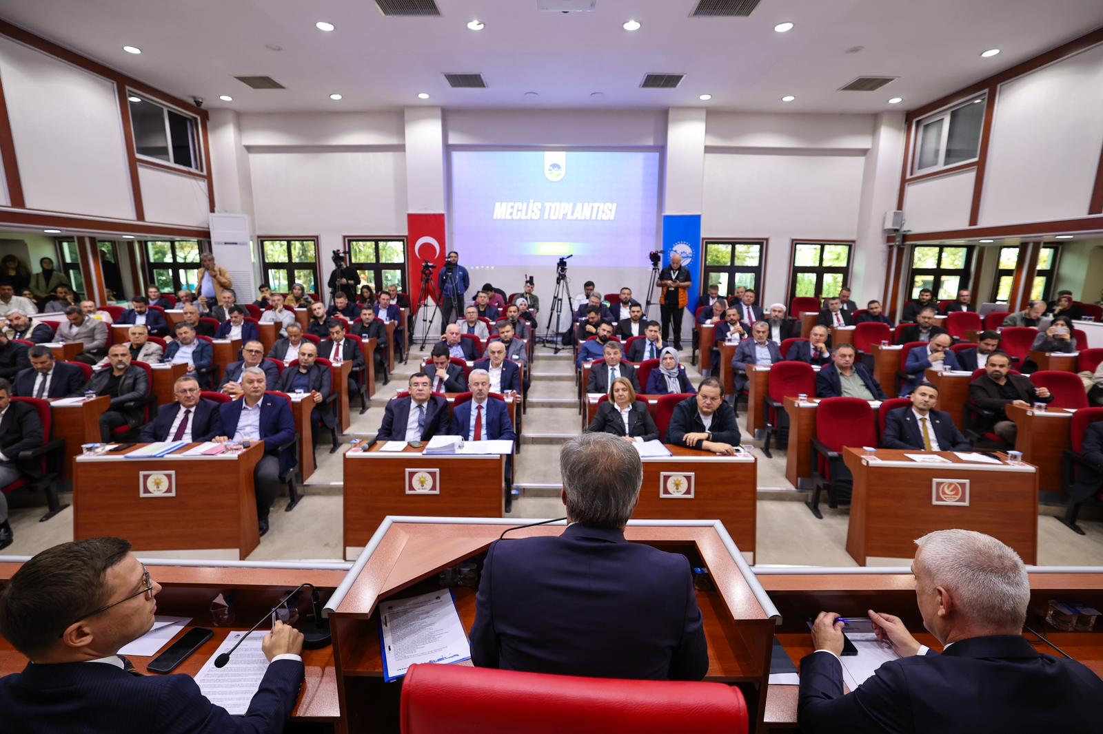 Başkan Alemdar yeni yatırımları mecliste açıkladı